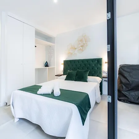 Aparthotel Lemon & Bernabeu *