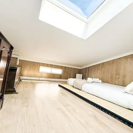 Charming Penthouse In Madrid-centro - Oso Apartment
