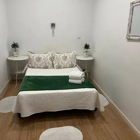 Ch Prada Guest house Madrid