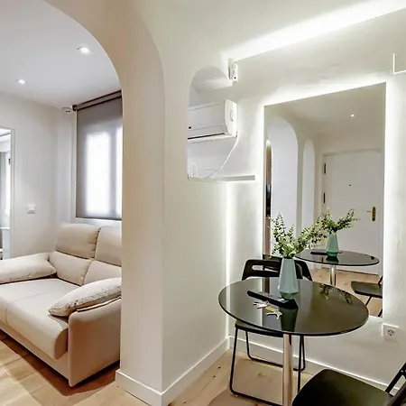 New Modern Malasana - Chueca 5 Pax Apartment *