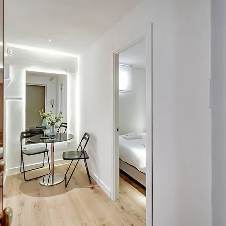 New Modern Malasana - Chueca 5 Pax Apartment