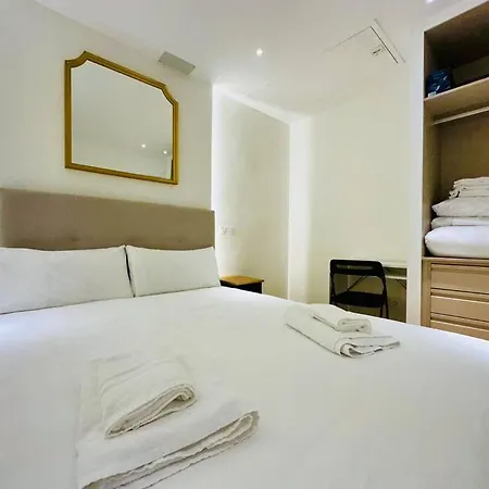 New Modern Malasana - Chueca 5 Pax Apartment Madrid