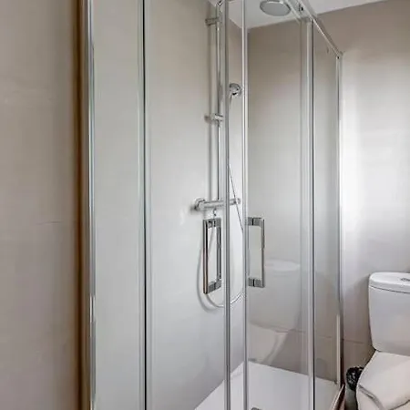 New Modern Malasana - Chueca 5 Pax Apartment *