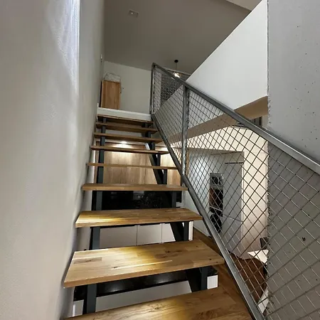 Black Rock Loft Apartment *