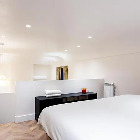 Apartment #5 New Duplex 2 Bedroom Flat In City Center