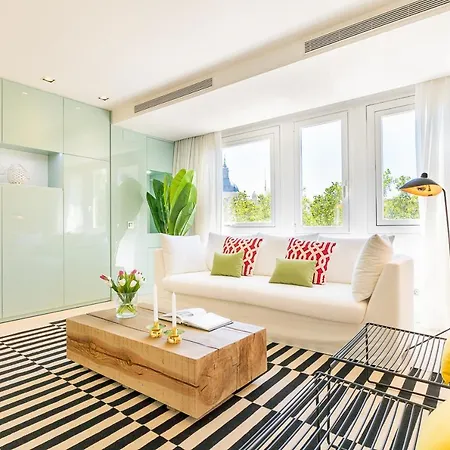 Apartment Homeclub Luminoso Centro Colon Xxvi Madrid