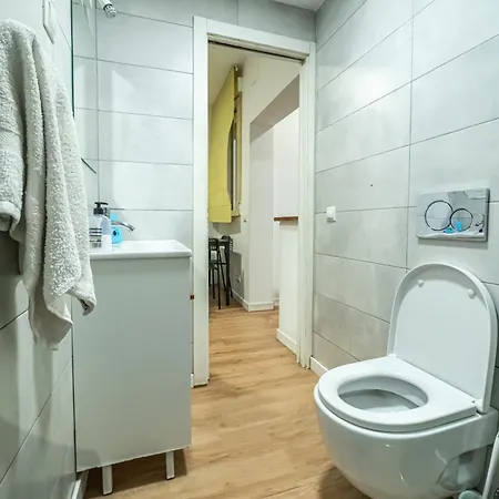 New Flat , Modern , Wifi, 10min Sol, 5 Reina Sofia Madrid