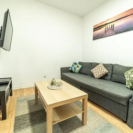 New Flat , Modern , Wifi, 10min Sol, 5 Reina Sofia Apartment Madrid