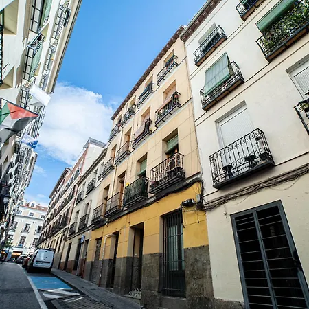 New Flat , Modern , Wifi, 10min Sol, 5 Reina Sofia * Madrid