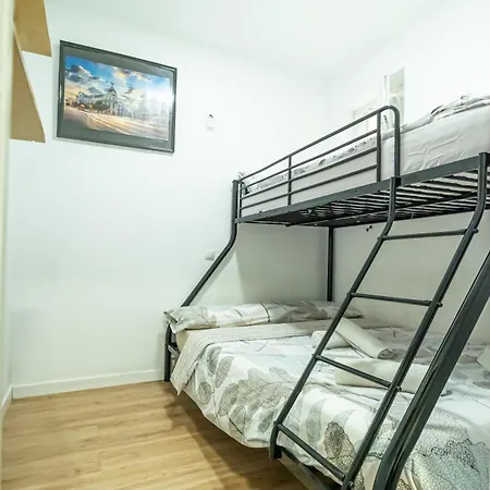 New Flat , Modern , Wifi, 10min Sol, 5 Reina Sofia Apartment