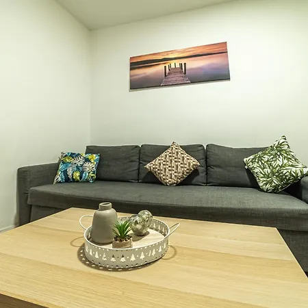 New Flat , Modern , Wifi, 10min Sol, 5 Reina Sofia Madrid