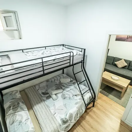 New Flat , Modern , Wifi, 10min Sol, 5 Reina Sofia