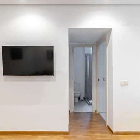 Apartment Cozy -1bedroom 1bath -anton Martin