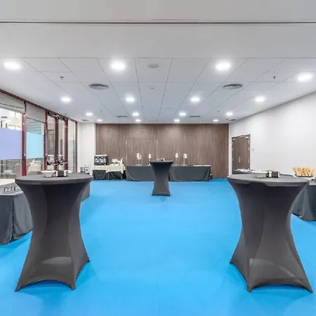Exe Convention Plaza 4*