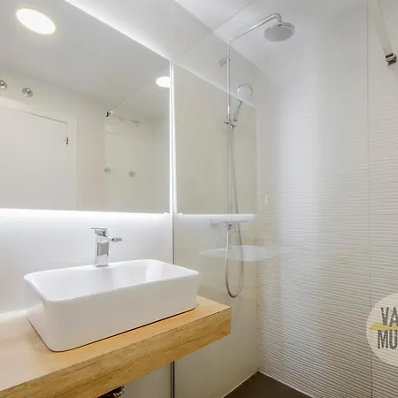 Nuevo Piso 7pax En El Corazon Del Rastro E1 *