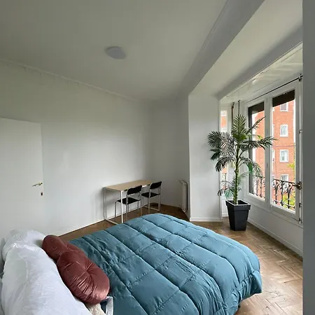 First Stop- Lope De Vega's Dream Coliving Guest house Madrid