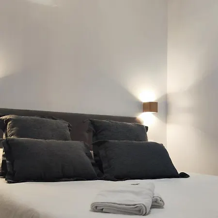 Apartment Entero Junto A Cuatro Caminos Con Licencia Del Ayto De