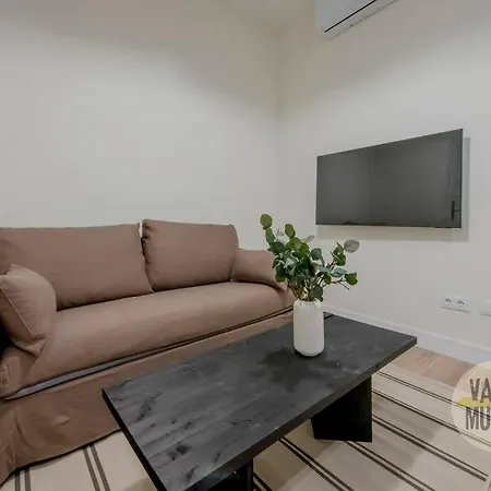 Cool Y Centrico 6px En Plena Plaza Del Carmen E2 Apartment Madrid