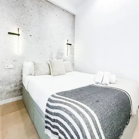 Apartment Breton De Herreros 54