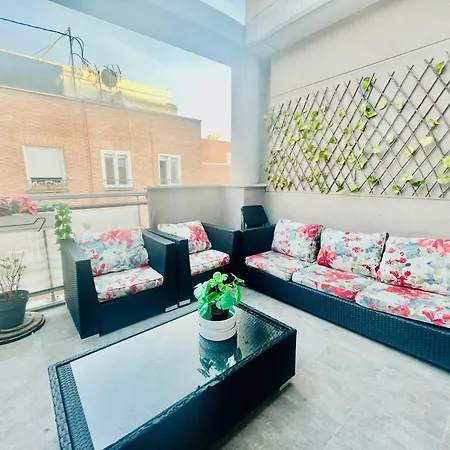 Atico Con Terraza - Cerca A Rio Apartment Madrid