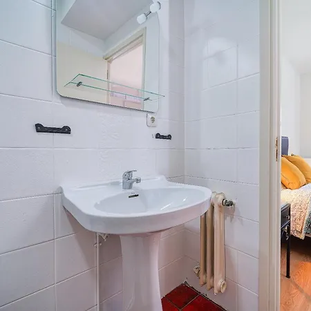 P Casacafe Calle Carlos Dubois 3 Aparthotel Madrid