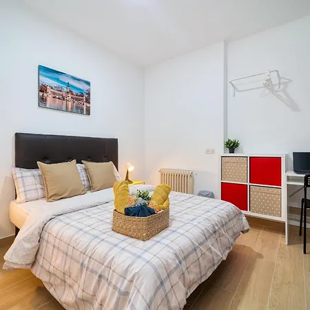 P Casacafe Calle Carlos Dubois 3 Aparthotel *