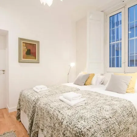 Renovated And Modern- 3bd 2bth- Anton Martin Apartment *