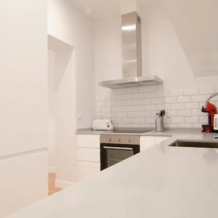 Apartment Renovated And Modern- 3bd 2bth- Anton Martin Madrid