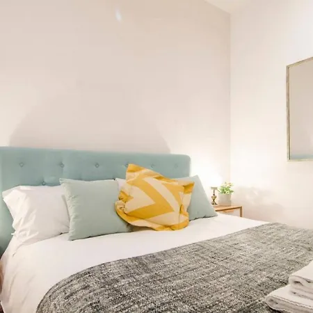 Renovated And Modern- 3bd 2bth- Anton Martin * Madrid