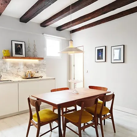 Lope De Vega Apartment *