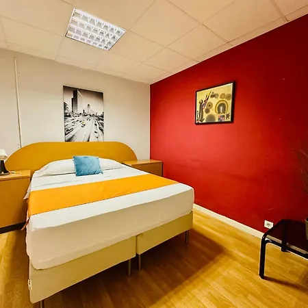 Apartment In Downtown *