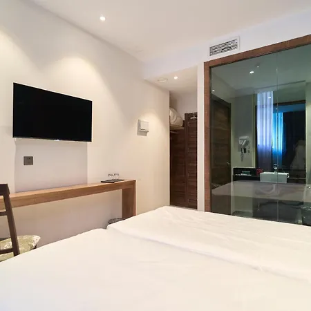Menoir Dorsett Usera 3*