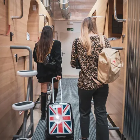Capsule hotel Gallery Residencia Madrid