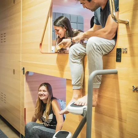 Capsule hotel Gallery Residencia
