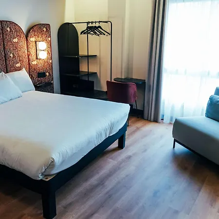 Ibis Styles Centro Maravillas Hotel 2*