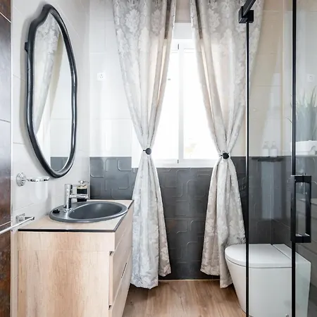 Apartamento Deluxe Reina Sofia Atocha Comfy Madrid
