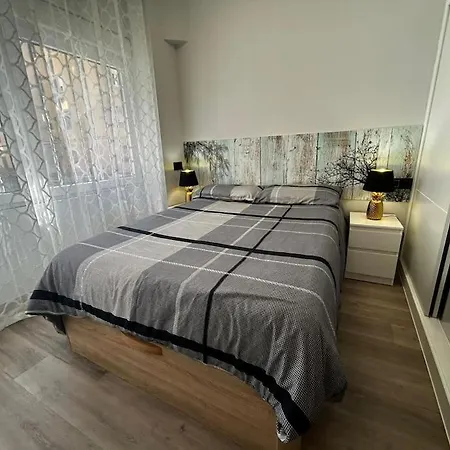 Apartment Amueblado En El Centro De Madrid