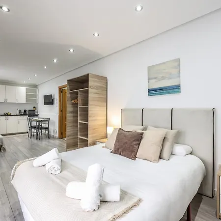 Classy Close To Retiro Park, Madrid