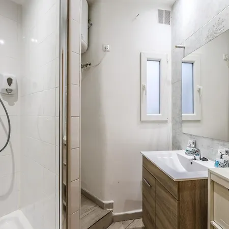 Classy Close To Retiro Park, Madrid