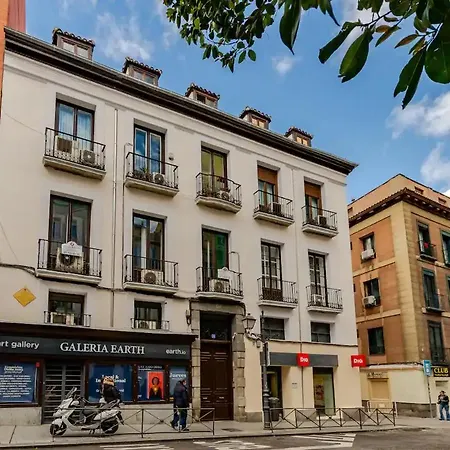 Guest house La Casa De La Escritora Madrid