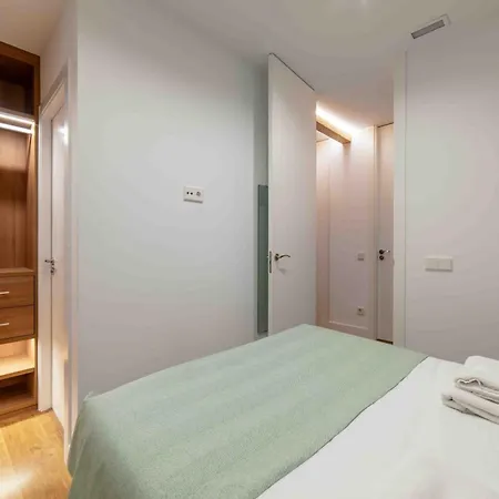 Piso Moderno En Barrio De Salamanca Madrid