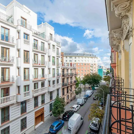 Apartamento Piso Luminoso En Barrio De Salamanca *