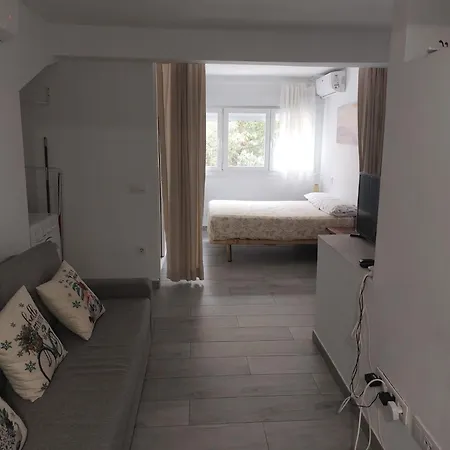 Apartment Cozy Up To 6 Persons 3 Min To Metro Madrid