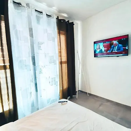 Apartamento Metro Avenida De America 02 *