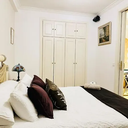 Entero En Chamartin 113 Apartment