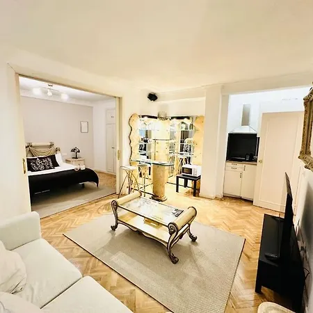 Entero En Chamartin 113 Apartment Madrid