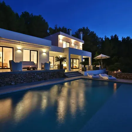 With Outdoor Area *