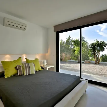 With Outdoor Area