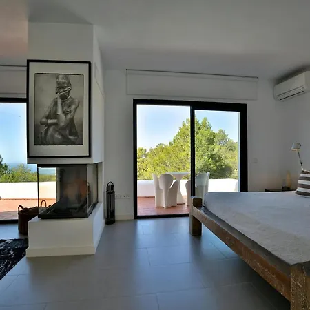 Villa With Outdoor Area *