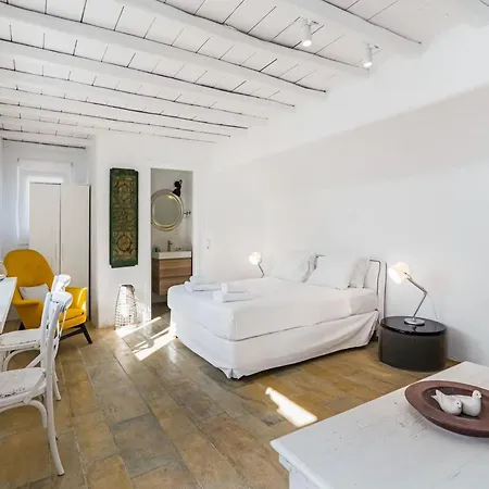 Stunning Surrounded By Lush Greenery Villa *
